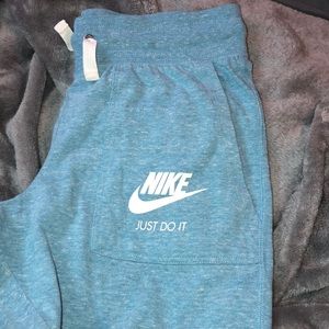 nike woman sweatpants